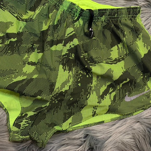 NWOT Nike Dri-Fit Running Shorts, Green Camo, Medium - Picture 5 of 8